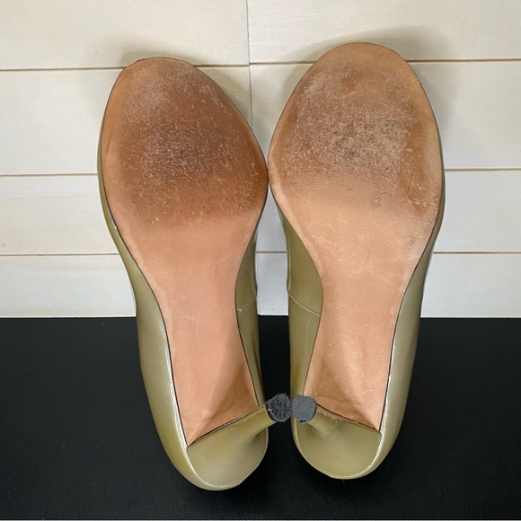 Stuart Weitzman Peep Toe Heels Patent Leather Women's Size 9.5 Shoes M Gold - Picture 8 of 10